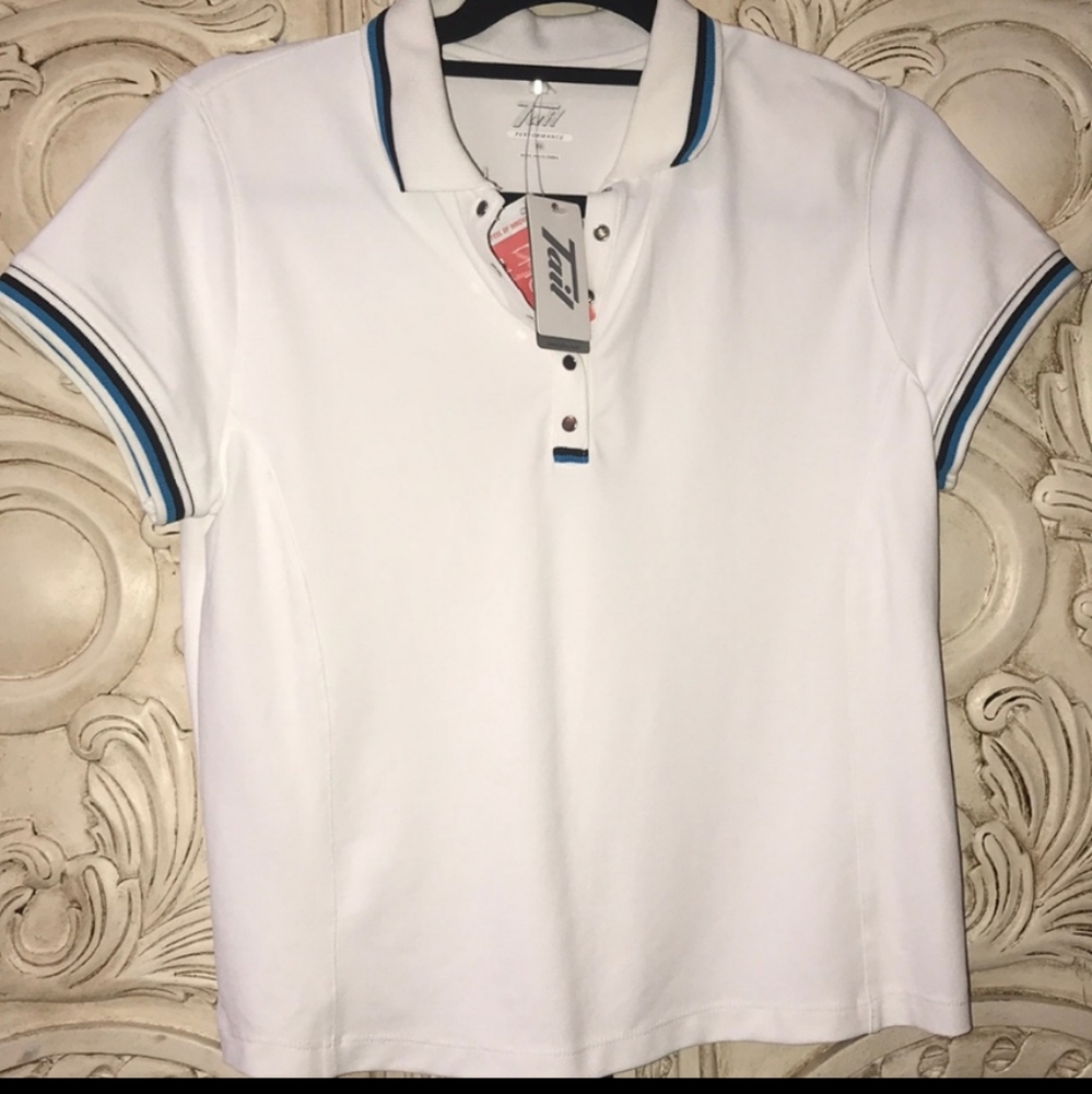 Tail sport withe top M